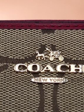 Coach Signature Zip-Around Wallet – Brown/Red Monogram Logo